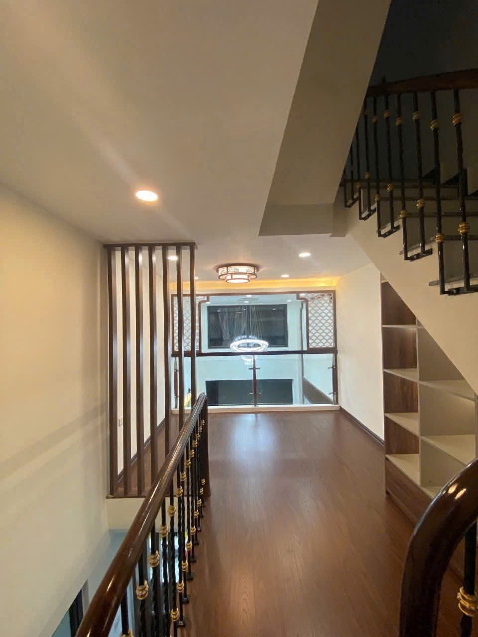 Cho thuê nhà nguyên căn ngõ 139 Tam Trinh, 4 tầng x 30m2, 3 ngủ kk, 12 Triệu KD on, ở gđ - Ảnh 1